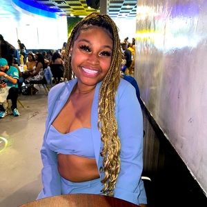 Meet your Posher, Sam